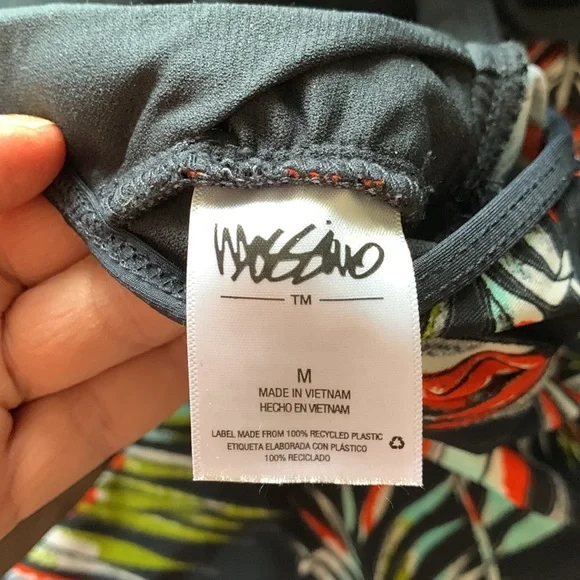 🌞3/$20 Colorful Mossimo Tankini Top - Picture 4 of 4